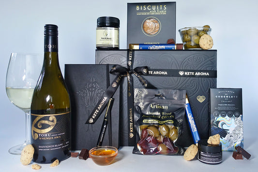 Manaaki Gift Box (black)